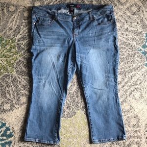 Torrid size 20 Jean Capris
